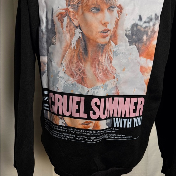 Taylor Swift Black Graphic Sweatshirt - Picture 3 of 8